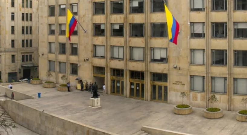 Colombia firmó un acuerdo con la banca internacional por $20.000 millones para inversión en conectividad