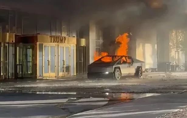 Un Cybertruck de Tesla estalló en llamas frente al hotel Trump en Las Vegas: hay un muerto