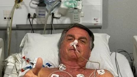 Expresidente de Brasil, Jair Bolsonaro se recupera tras una cirugía intestinal de 12 horas