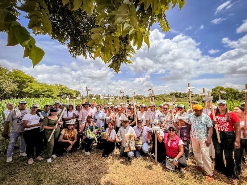 1.270 hectáreas de tierras fueron entregadas en Córdoba a 100 familias campesinas