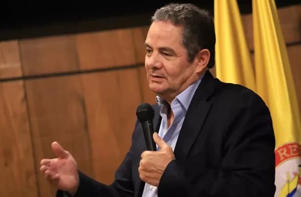El exvicepresidente Germán Vargas Lleras se encuentra en recuperación después de una exitosa cirugía en el cerebro