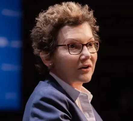 Para Mary Daly, de la Fed, es el momento de ajustar las tasas de interés en la economía de E.U.