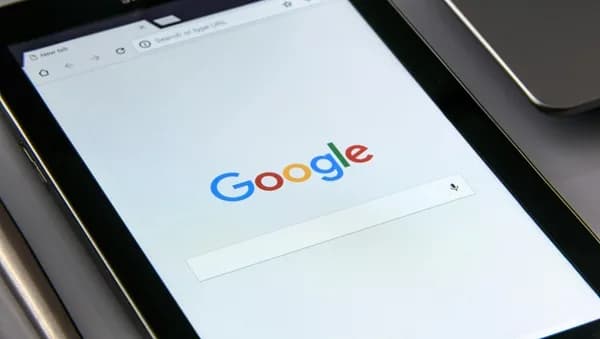 Unión Europea multó a Google con 890 millones de euros por vulnerar normativa digital