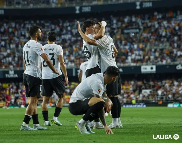 El grupo estadounidense Pitchwise Holding compró el 42% del Valencia del fútbol español