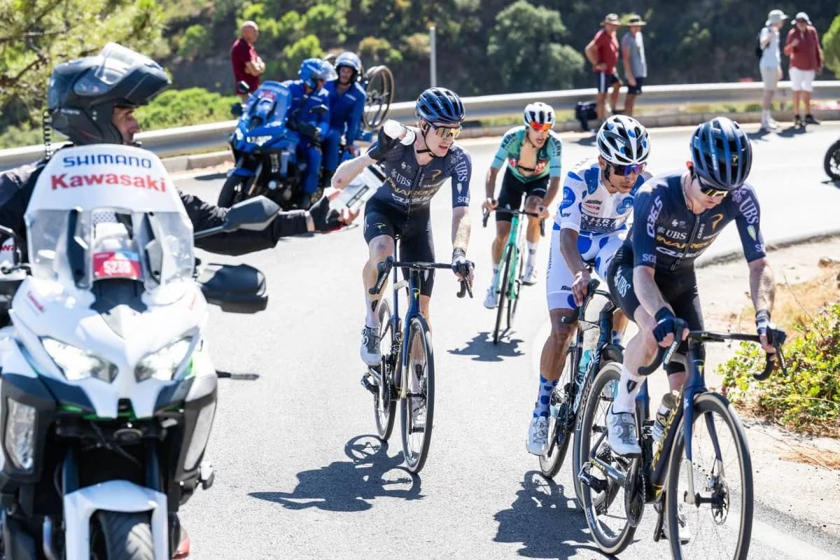 El colombiano Santiago Buitrago llegó segundo en la etapa 19 de la Vuelta a España y continúa líder de la clasificación de la montaña
