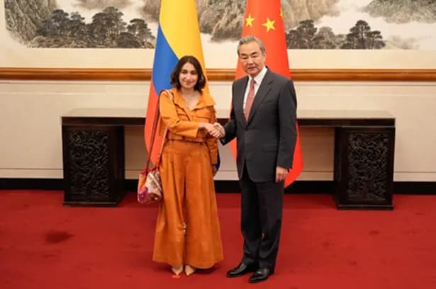 Laura Sarabia, embajadora de Colombia en Reino Unido y exdirectora del Dapre renunció a su cargo de embajadora