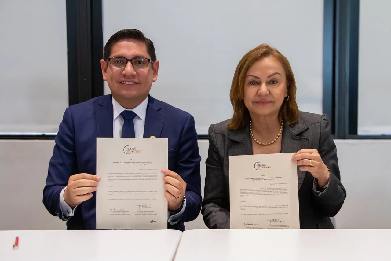 Colombia entregó a Ecuador el liderazgo de la integración eléctrica andina y los países aprobaron una declaración para continuar el proyecto