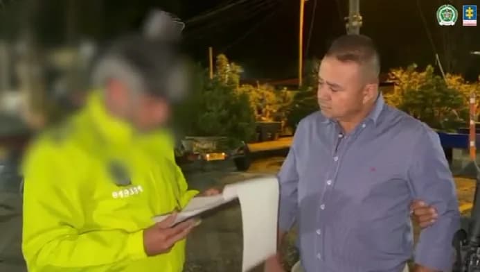 Por los delitos de concierto para delinquir agravado con fines de lavado de activos derivado del narcotráfico, enriquecimiento ilícito de particulares y cohecho por dar u ofrecer envían a la cárcel a