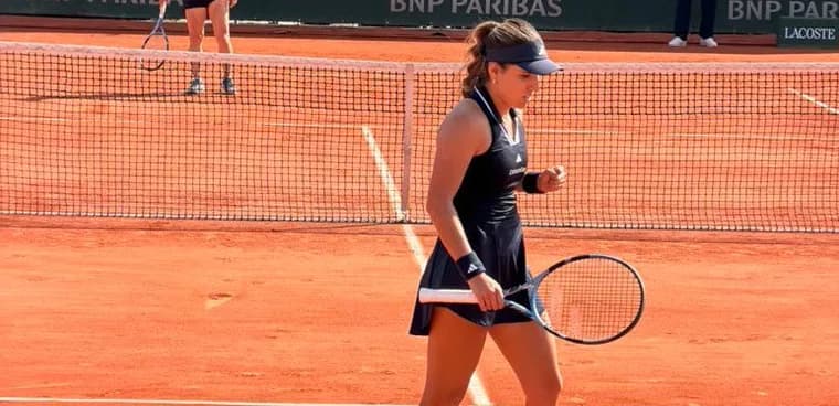 La tenista colombiana María Camila Osorio avanzó a la tercera ronda de Roland Garros