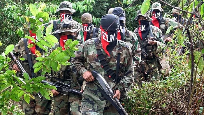 El Ejército Nacional desplegó operaciones tras el secuestro de 39 civiles en la vía Quibdó–Carmen de Atrato