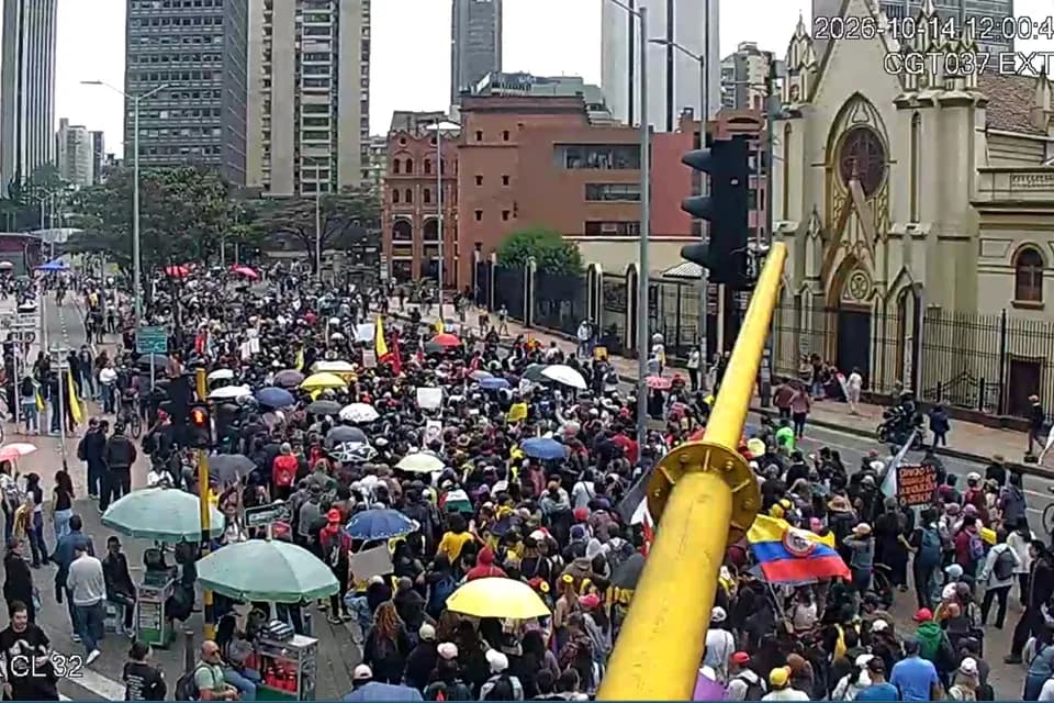 Manifestaciones afectan a 200.538 usuarios de TransMilenio en Bogotá