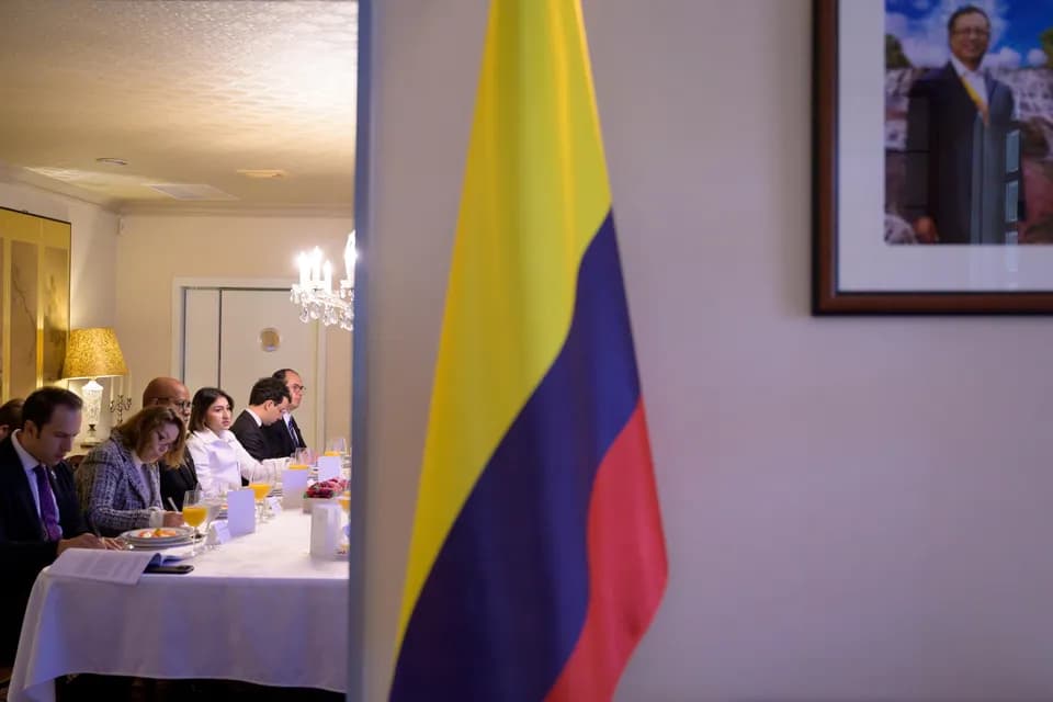 Colombia prohibió importaciones de bienes hechos con trabajo forzoso para destrabar arancel de Estados Unidos
