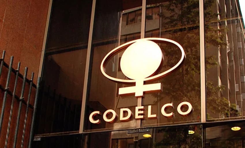 Producción de cobre de chilena Codelco bajó 11,4% en octubre tras derrumbes en su mina El Teniente