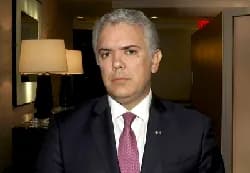 Preocupados por la forma como el presidente Gustavo Petro viene manejando el país se reunieron esta noche los expresidente César Gaviria e Iván Duque