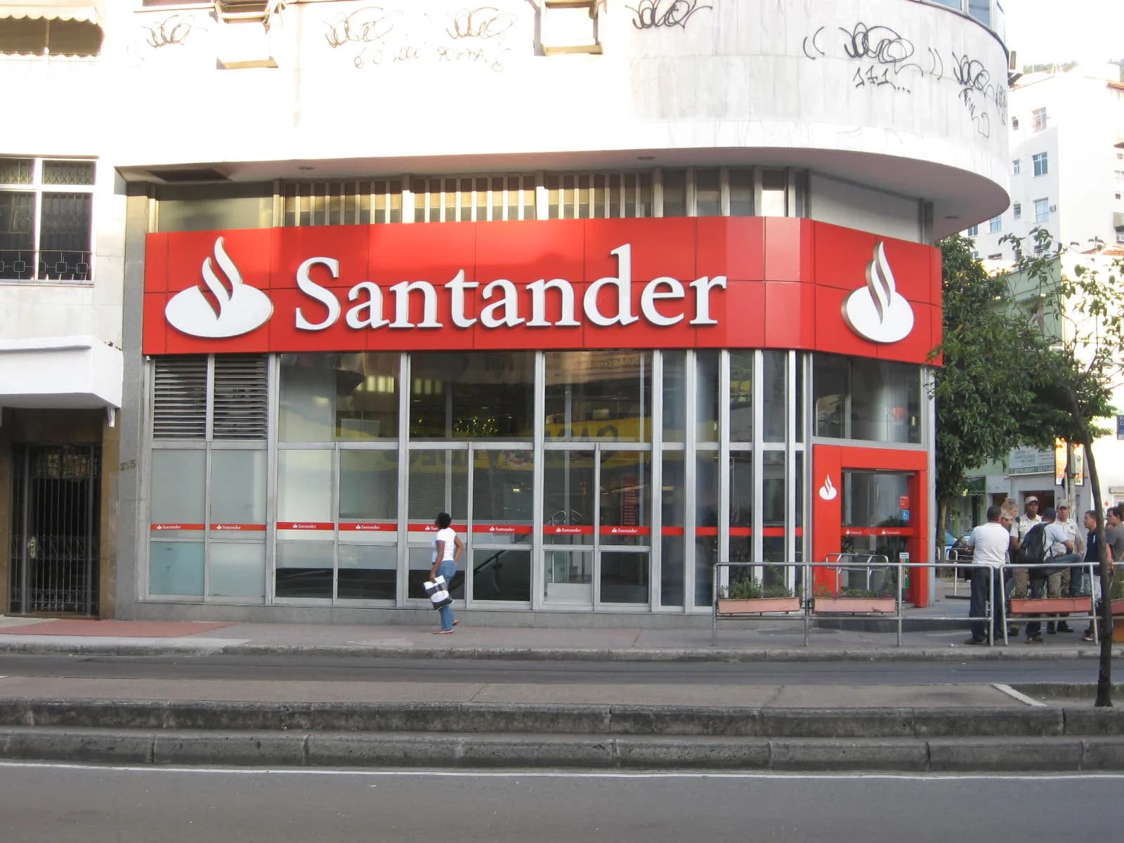 Banco Santander nombró a Agustín Haikal Adem como vicepresidente de Transformación & Estrategia
