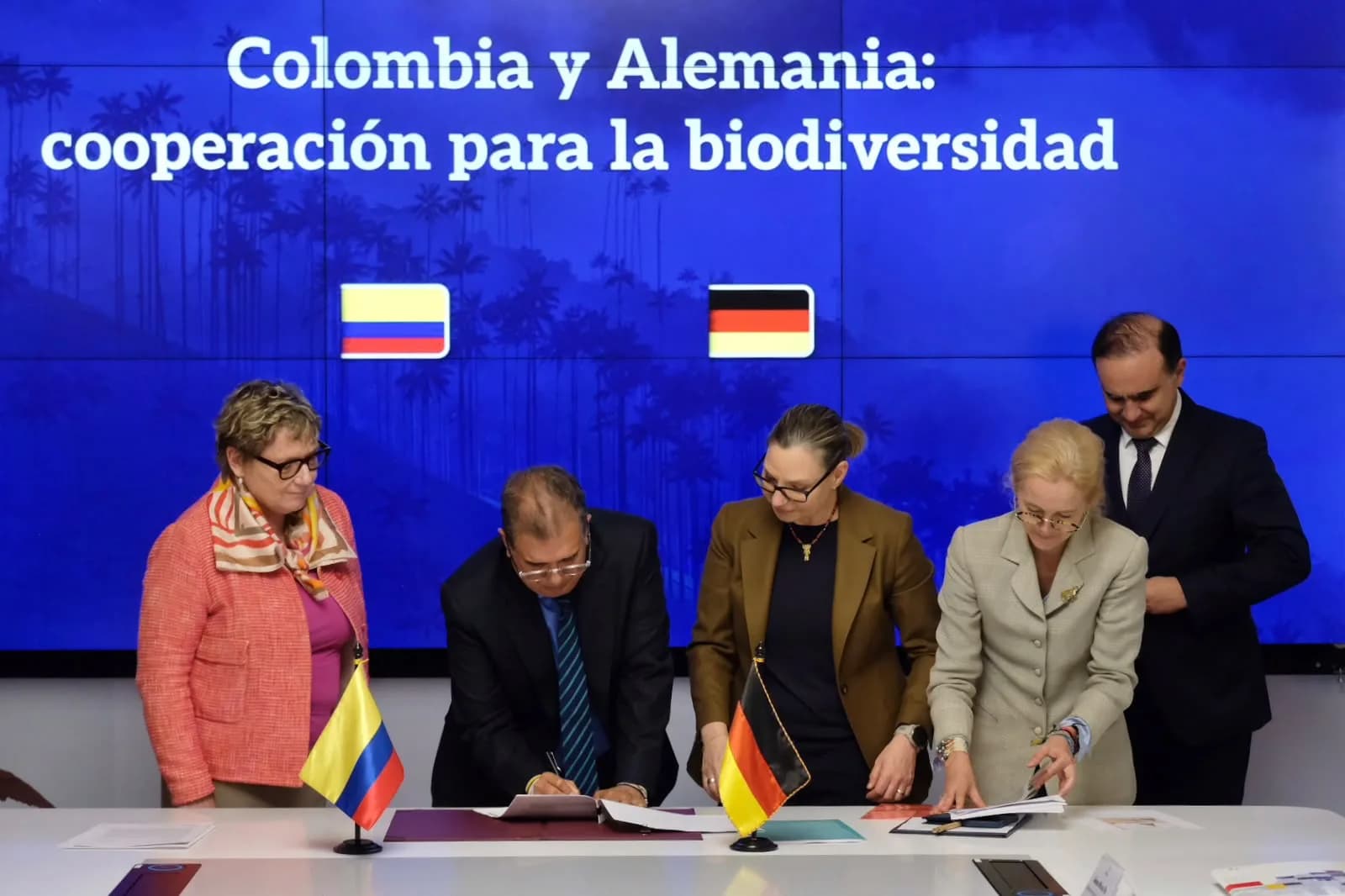 Alemania aportará hasta 22 millones de euros para financiar proyectos de restauración de ecosistemas y conservación de la biodiversidad en Colombia
