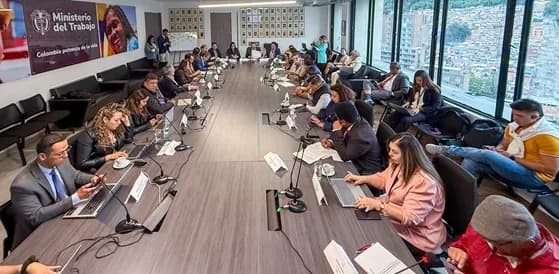 Gobierno reactivó diálogo tripartito en la Comisión Permanente de Concertación de Políticas Salariales y Laborales