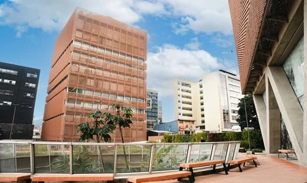 Fundación Santa Fe de Bogotá recibió tres reconocimientos en los Premios Latinoamericanos de Arquitectura Hospitalaria