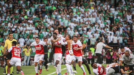 Millonarios repartió puntos en su visita a Once Caldas y Santa Fe le ganó a Atlético Nacional y es líder del grupo B de los cuadrangulares de la Liga