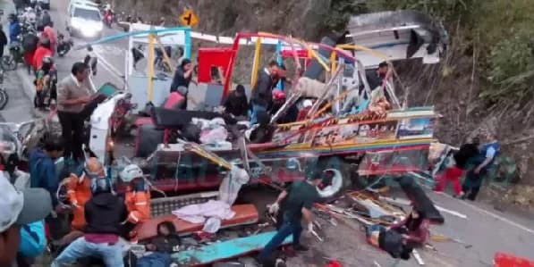 Accidente de tránsito en el sur del Huila dejó al menos siete muertos y siete heridos, autoridades trabajan en la confirmación de las cifras