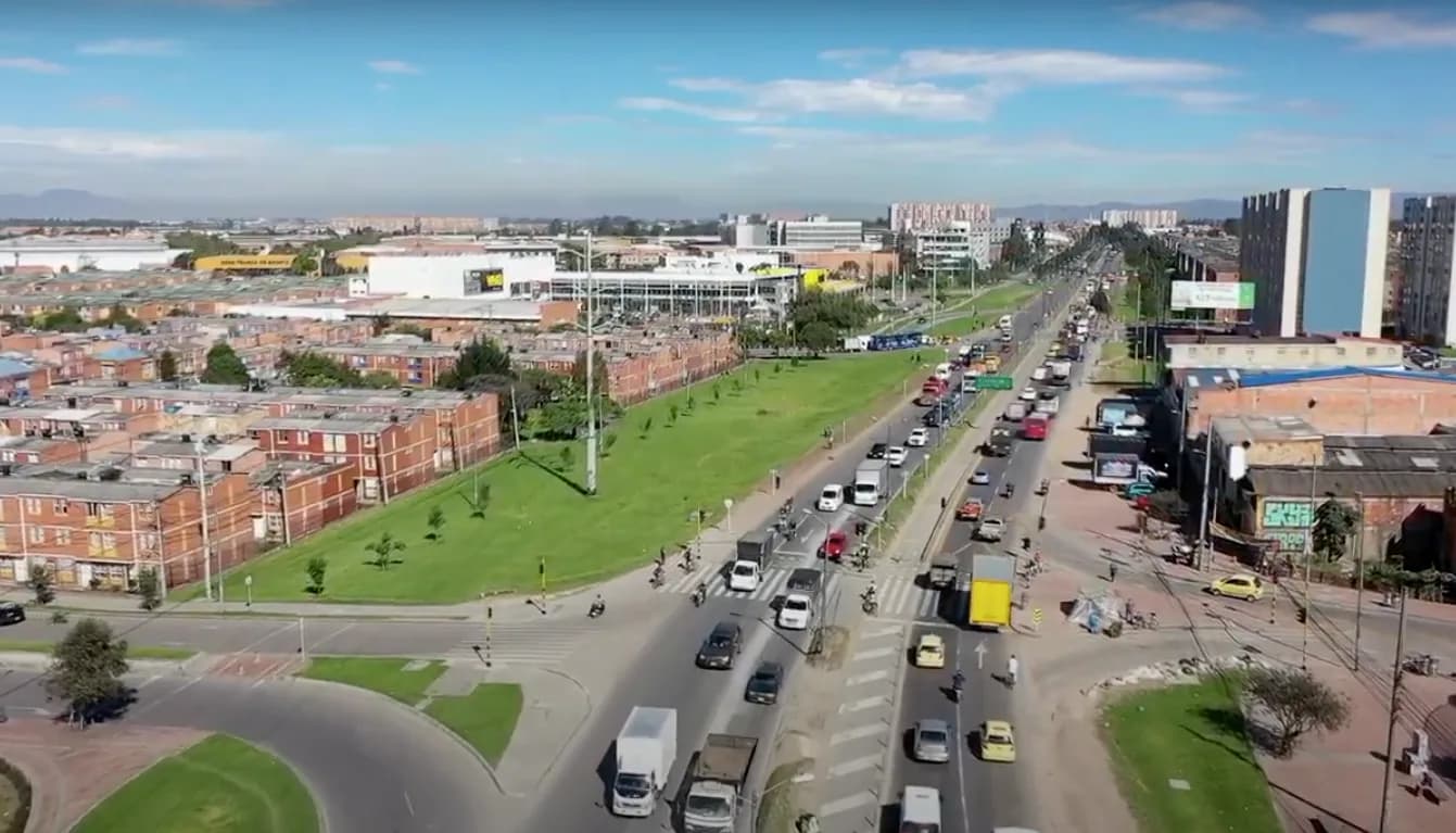 Ponen en marcha piloto para mejorar la movilidad de la Calle 13 en Bogotá