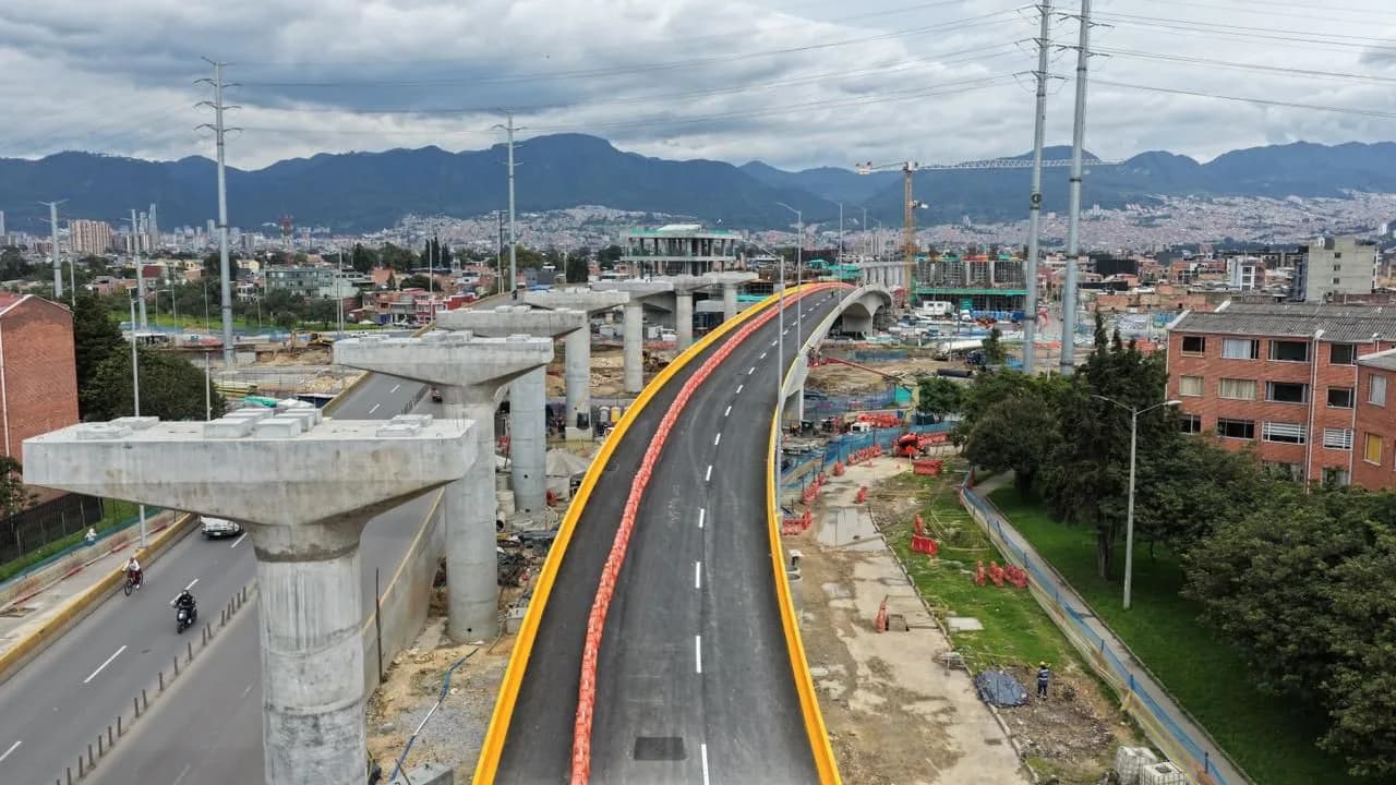 Alcaldía de Bogotá inauguró puente vehicular sur de la Av. Primero de Mayo con Av. 68, obra complementaria de la Primera Línea del Metro
