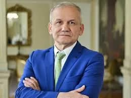 Mantienen orden de captura del prófugo Carlos Ramón González, ex mano derecha de Petro, por los delitos de cohecho por dar u ofrecer, lavado de activos y peculado por apropiación en favor de terceros