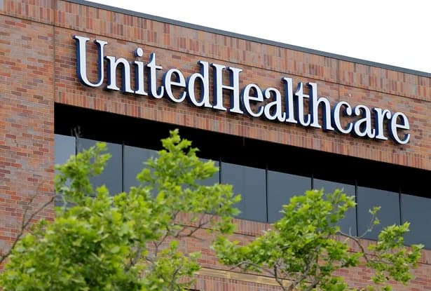 UnitedHealth, dueño de las clínicas Country y Portoazul, busca un acuerdo de US$1.000 millones para salir de sus negocios en Colombia y Chile