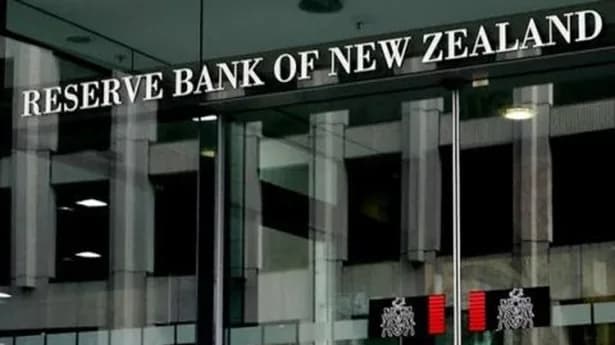 Banco central de Nueva Zelanda mantuvo las tasas de interés sin cambios por tercera reunión consecutiva