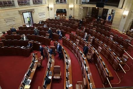 Presidente Gustavo Petro solicitó al Congreso qué trámite de urgencia el proyecto de Ley de arbitramento de litigios para recaudar cerca de $15 billones por este concepto en 2024