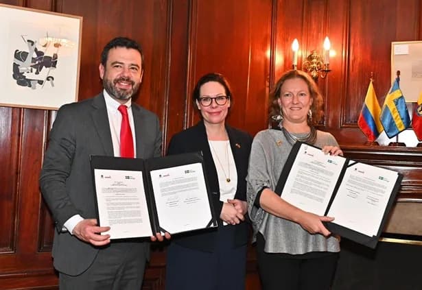Suecia donó estudios de prefactibilidad e ingeniería por US$1,5 millones para crear una cadena de biogás en el transporte de Bogotá