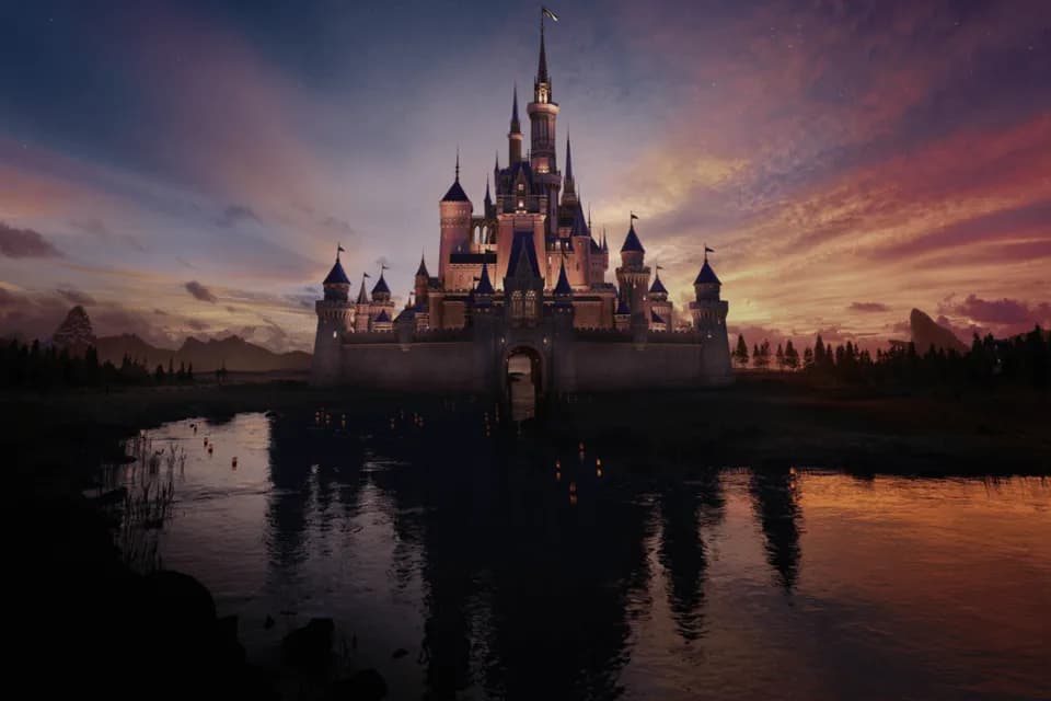 Disney superó las estimaciones de ganancias por el impulso que ofrecen sus parques y su plataforma de streaming