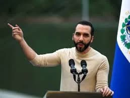 Nayib Bukele propone a Nicolás Maduro un canje de "presos políticos" por venezolanos encarcelados en El Salvador