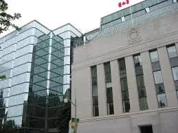 Banco de Canadá mantuvo su tasa de interés de referencia por mejoría de la economía
