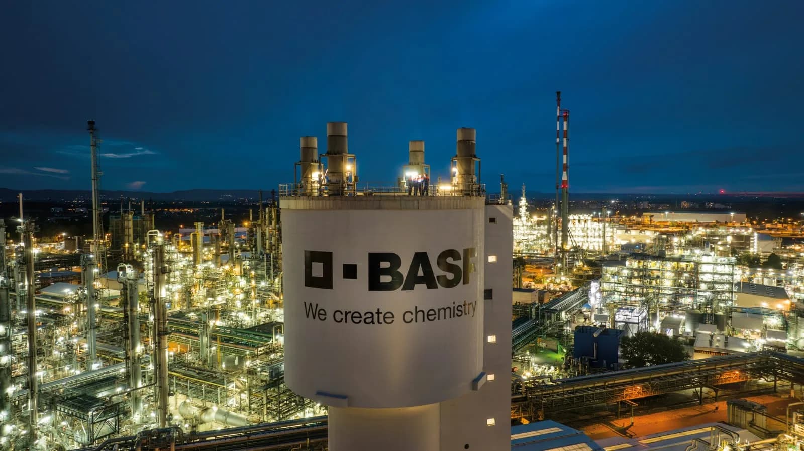 De celebrar su “matrimonio” mundial con Evonik Industries, facturación anual combinada en Colombia de la germana Basf será cercana a $900.000 millones