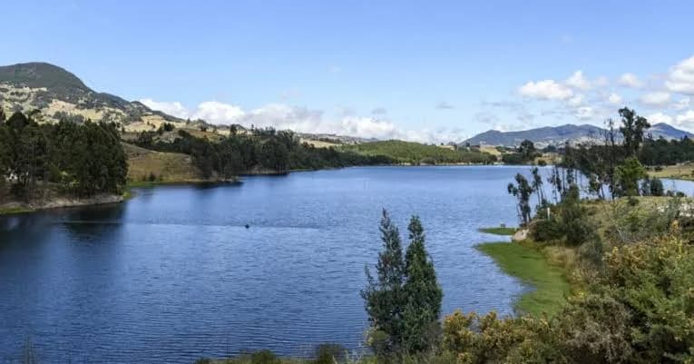 Reservas hídricas del SIN bajaron a 74,95% al seis de octubre y cuatro embalses registraron niveles inferiores al 50% de su capacidad útil