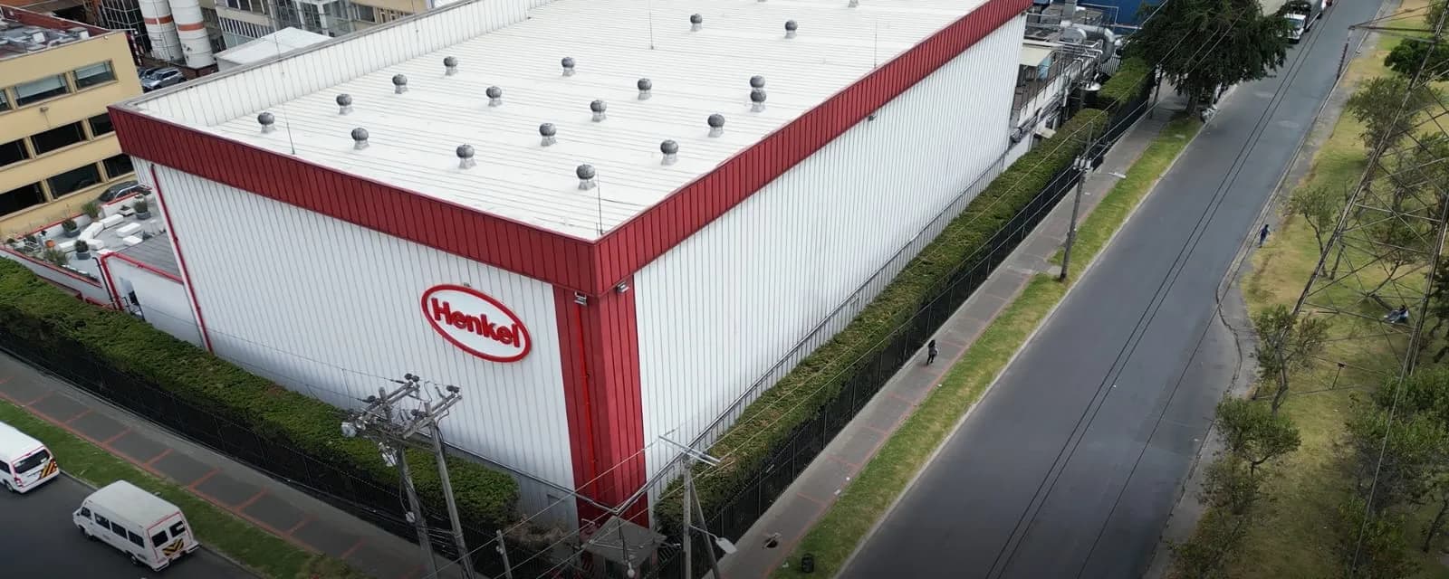 Activos colombianos no fueron incluidos en plan de adquisiciones global por US$4.300 millones de multinacional germana Henkel (a cambio ampliará la planta en Bogotá)