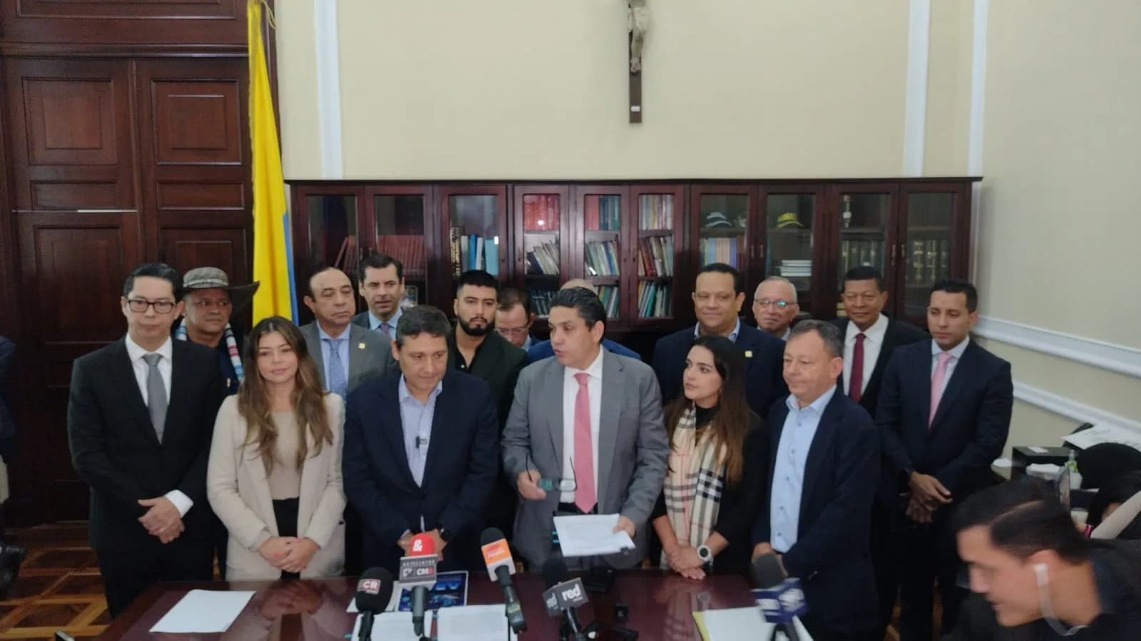 Ministerio de las TIC radicó ante el Congreso el proyecto de Ley para el uso de datos en Colombia