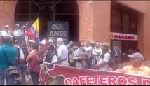 Gobierno propuso acuerdo nacional para el café pero con los de base y cooperativas en Asamblea; no incluyó a la Federación Nacional de Cafeteros