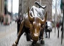 Contratos a futuro en Wall Street se tiñen de verde mientras que el S&P supera la marca histórica de los 5.000 puntos