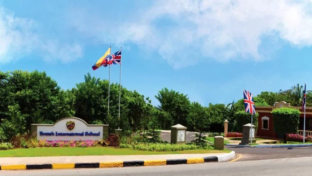 Compañía española Latam Education Holdings (de King’s Group) adquirió porcentaje accionario significativo de Colegio Británico Internacional, en Puerto Colombia (Atlántico)