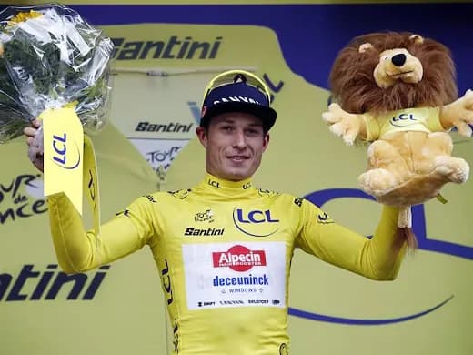 El belga Jasper Philipsen ganó la primera etapa de la edición 112 del Tour de Francia