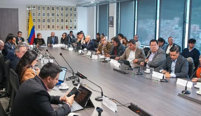 Salario mínimo de 2026 será de dos dígitos y será fijado por decreto, luego de que gremios y sindicatos no llegaran un acuerdo