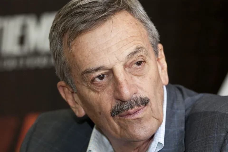 Alfonso Plazas Vega reemplazará a su esposa en la Embajada de Perú
