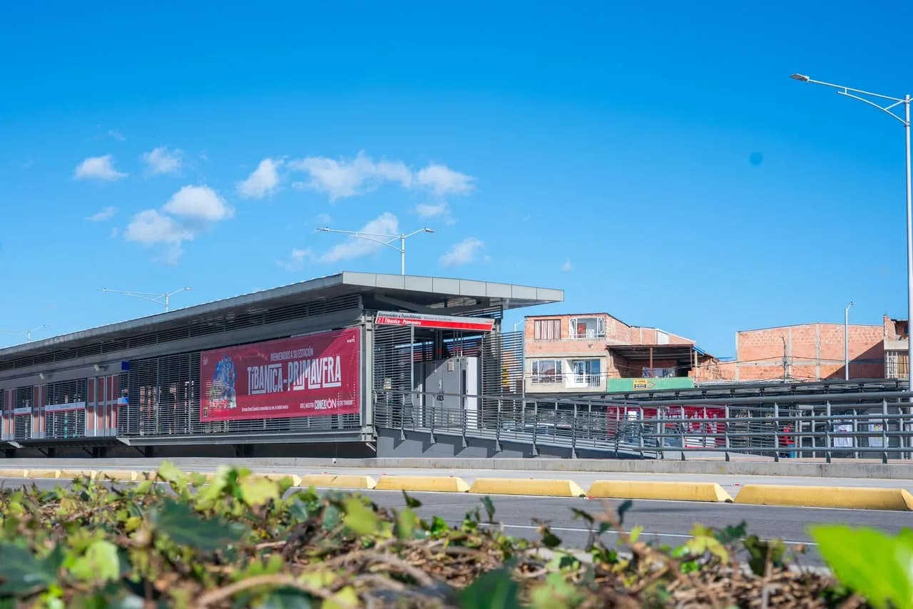 Entró en operación el primer grupo de la Troncal de Transmilenio de la Avenida Ciudad de Cali en Bogotá