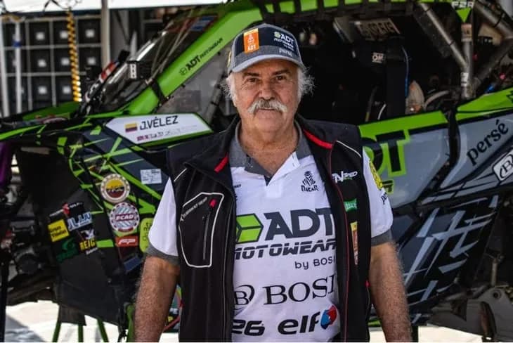 Francisco Álvarez Niño, en la categoría de motos, y Javier Vélez, en la de autos, llegaron, respectivamente, en posiciones 90 y 168 durante el prólogo del Rally Dakar 2025