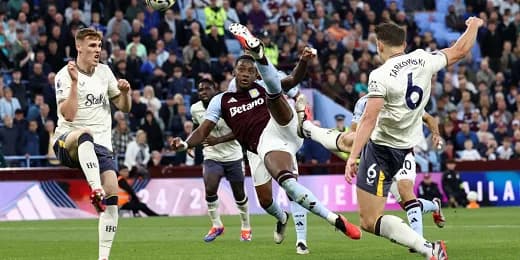 Jhon Jader Durán entró y marcó gol en el gran triunfo del Aston Villa ante el Wolves en Inglaterra