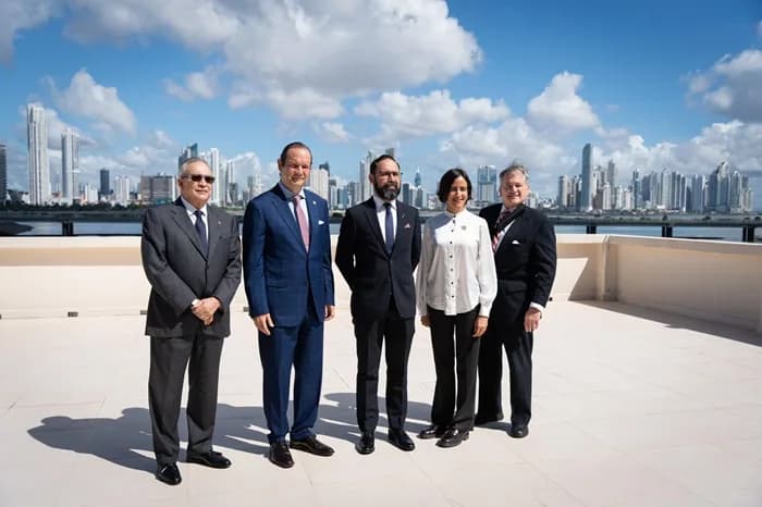 El minMinas Camacho confirmó proyecto de interconexión entre Colombia y Panamá a través de ISA InterColombia