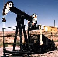 Los precios del petróleo suben por la presión de Estados Unidos sobre Rusia y el optimismo sobre el acuerdo comercial
