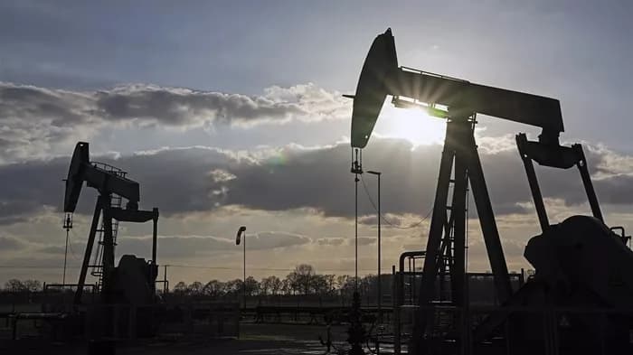 Los precios del petróleo suben más del 1,5% recuperándose de una fuerte caída del 2% ayer